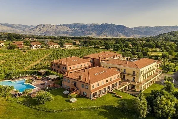 IL PICCIOLO ETNA 4* – Castiglione di Sicilia (CT)